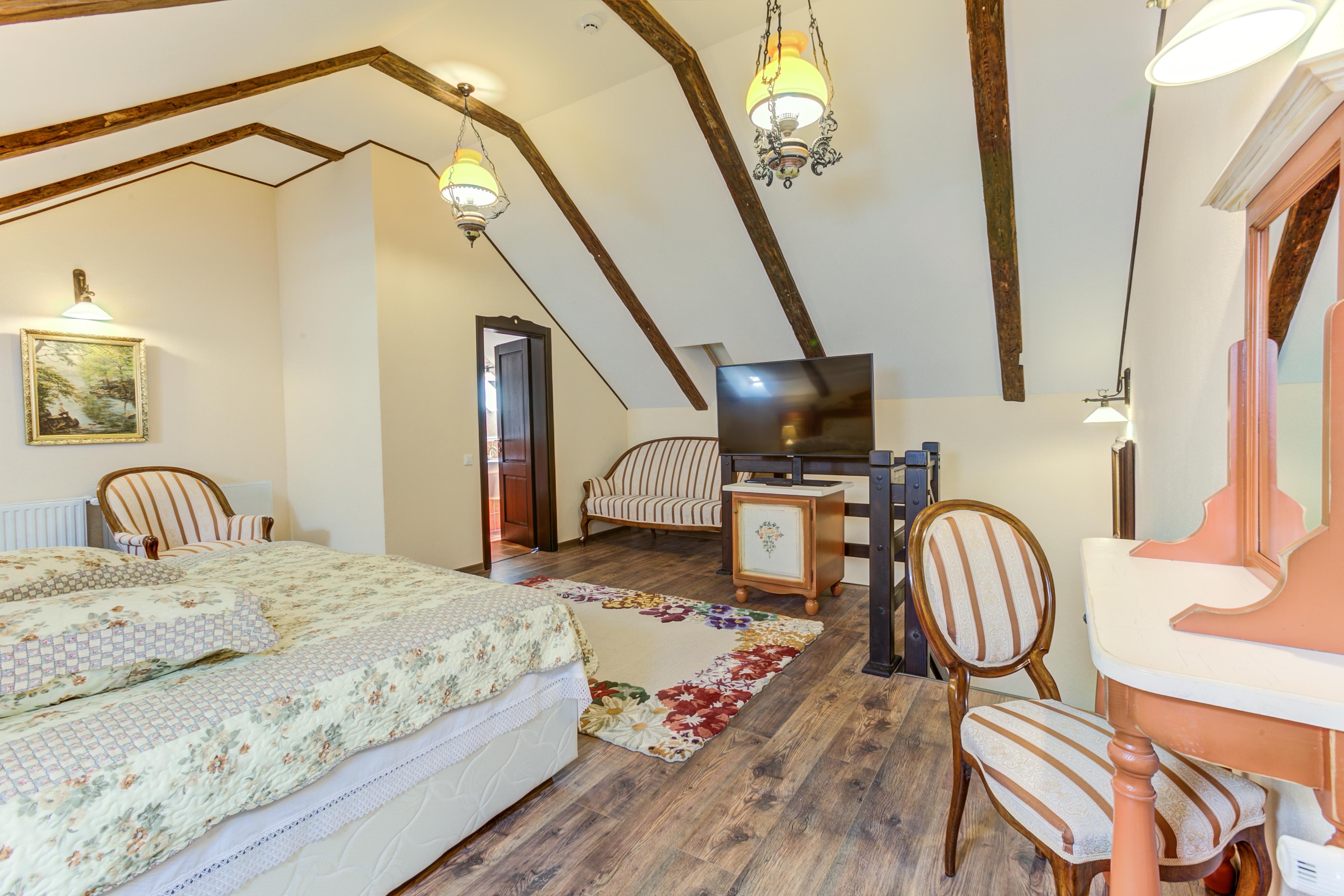 Conacul Ambient Hotel Кристиан Екстериор снимка