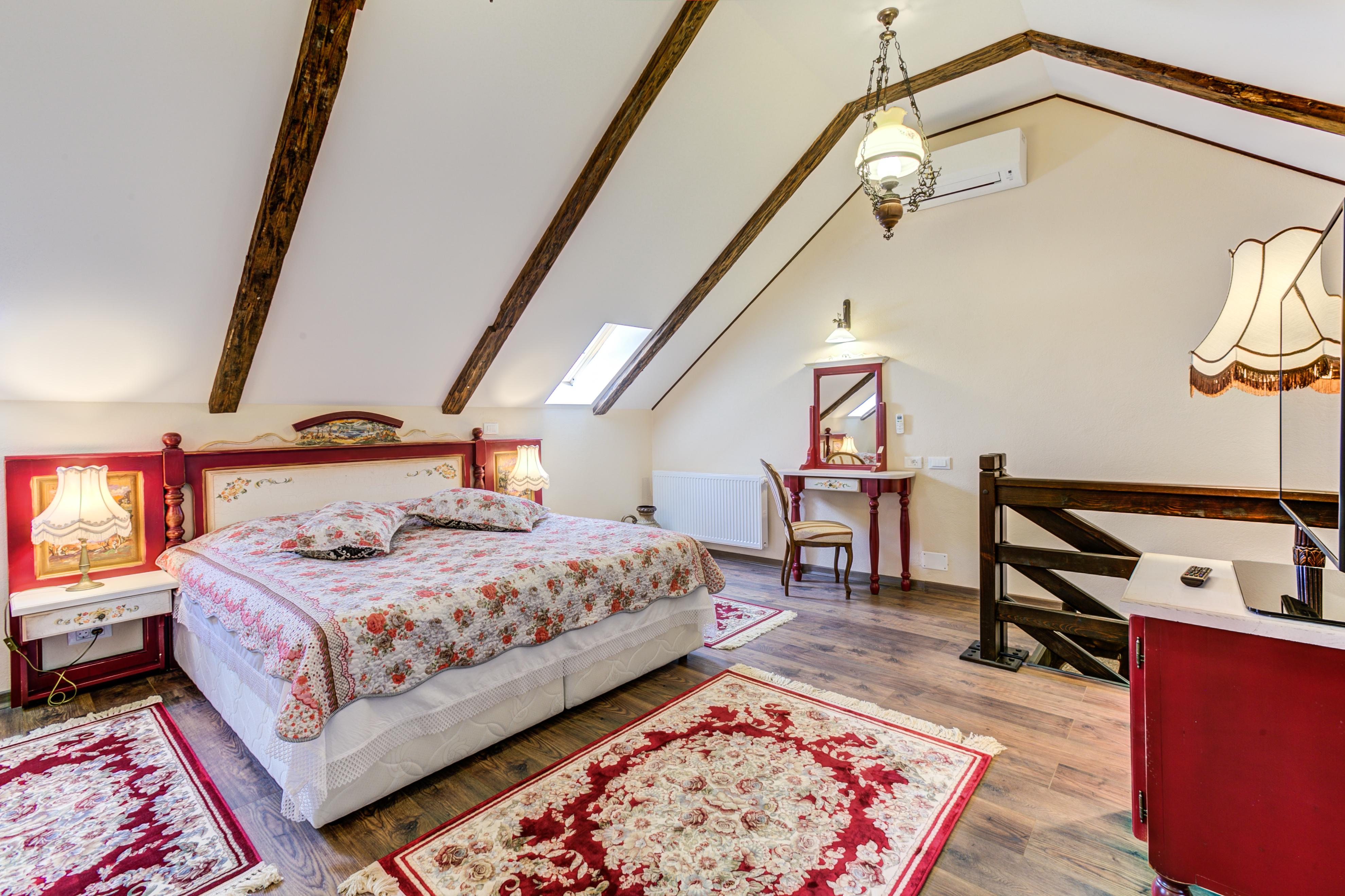 Conacul Ambient Hotel Кристиан Екстериор снимка