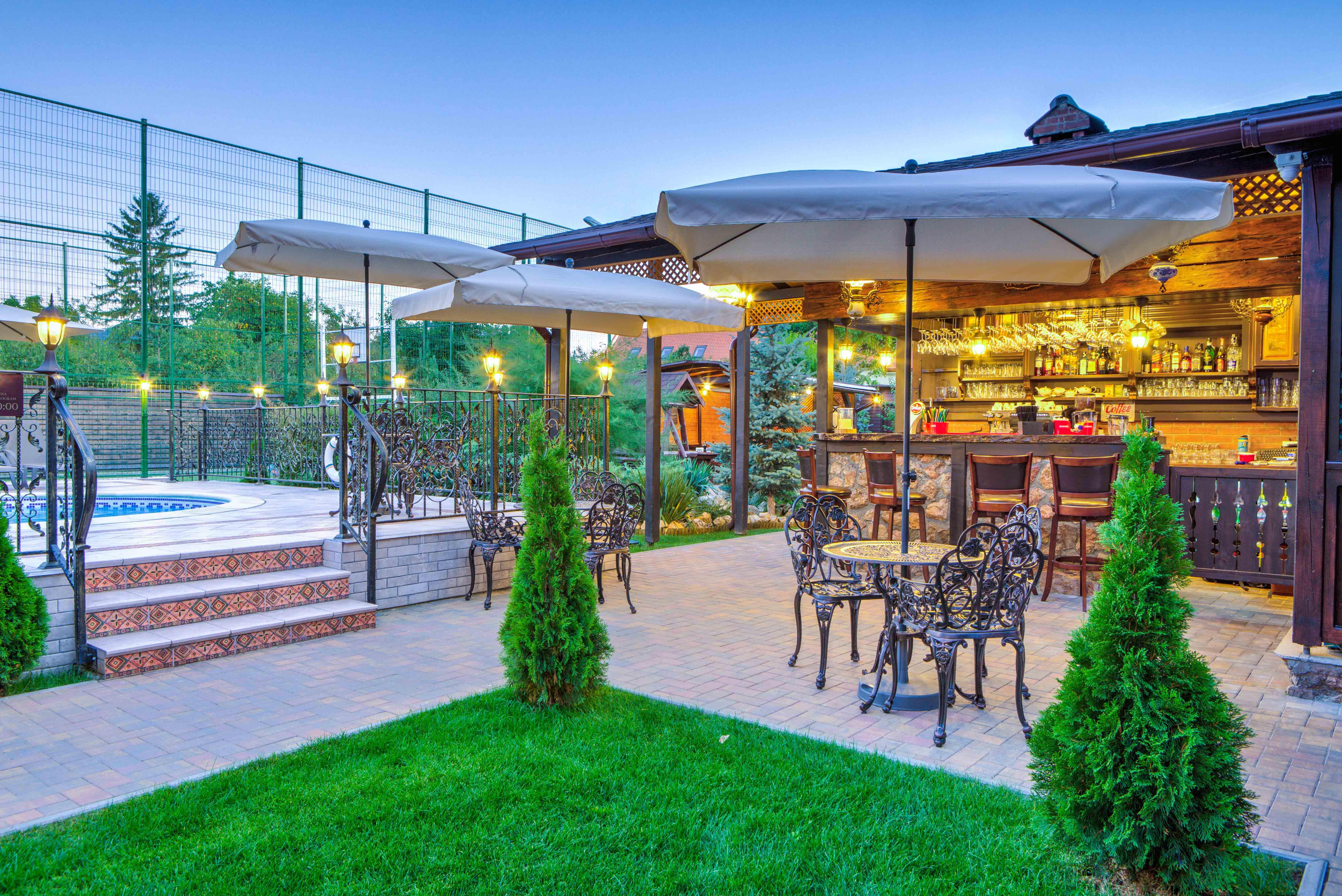 Conacul Ambient Hotel Кристиан Екстериор снимка