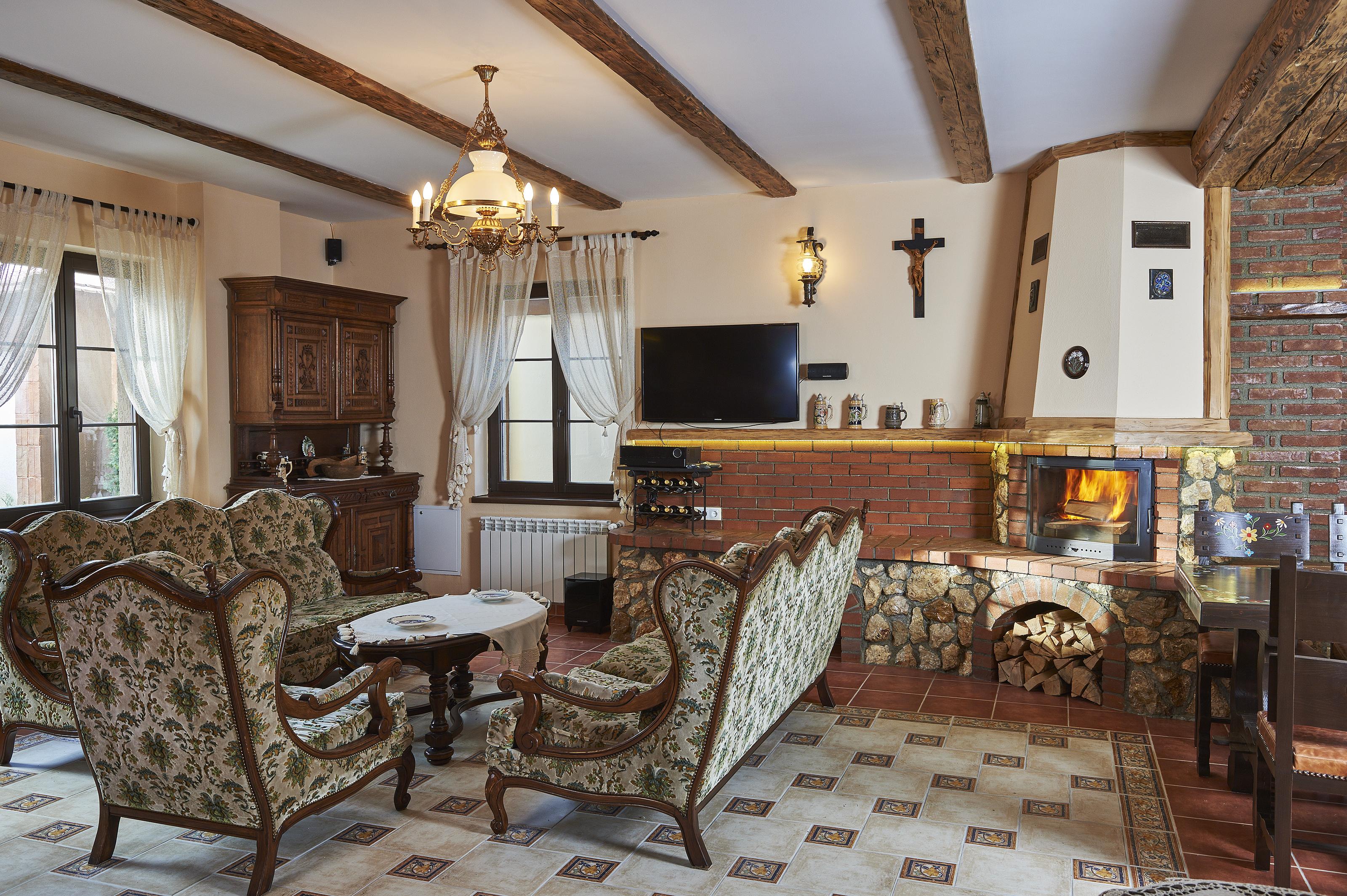 Conacul Ambient Hotel Кристиан Екстериор снимка